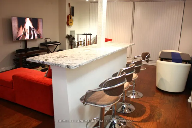 Additional image 2 of 350 Seneca Hill Dr Unit 1005