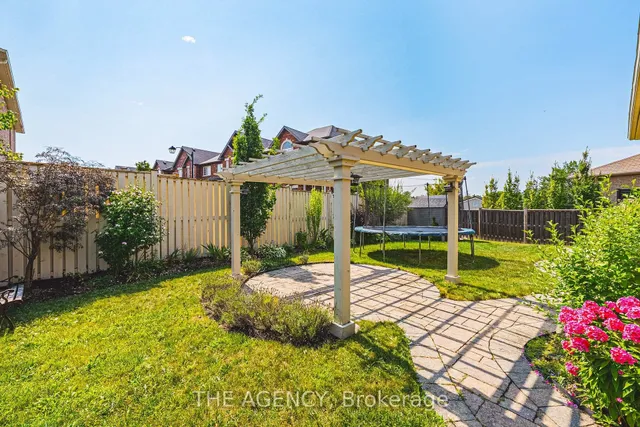 Additional image 35 of 636 Serafini Cres