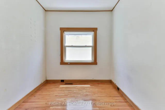 Additional image 23 of 948 Runnymede Rd