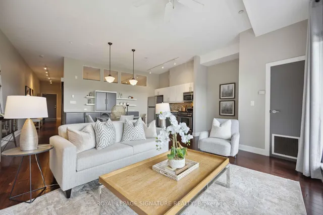 Additional image 15 of 160 Fallingbrook Rd Unit 205