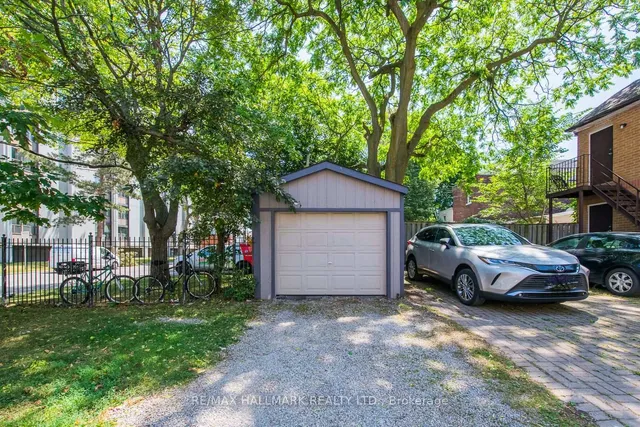 Additional image 49 of 53 Lansdowne Ave