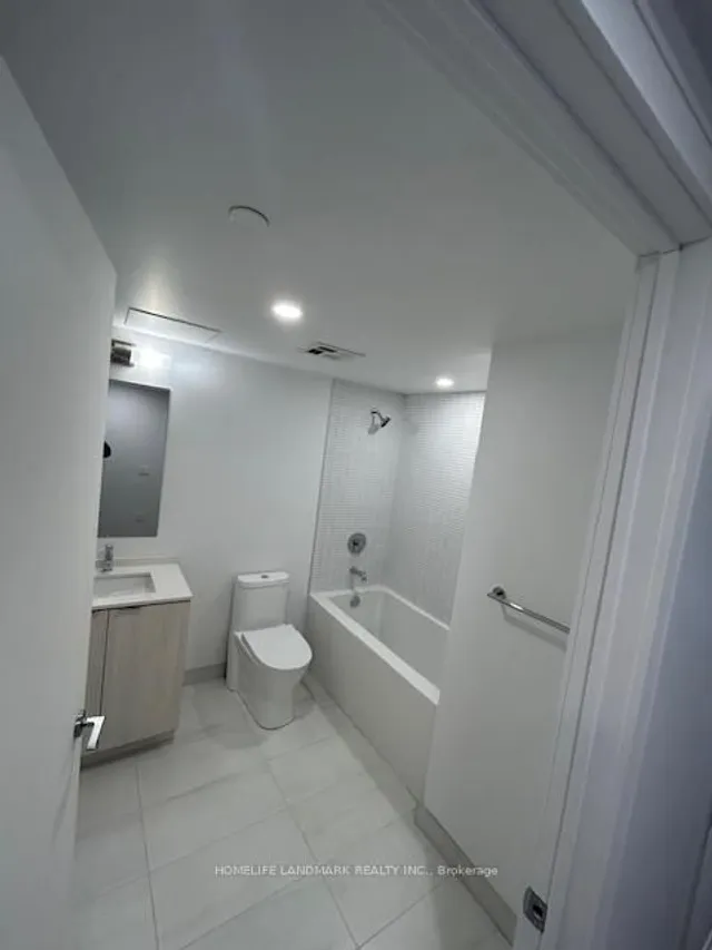 Additional image 8 of 1 Jarvis St Unit 13