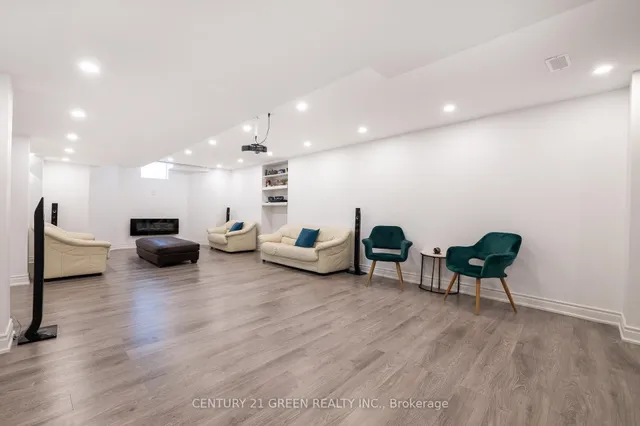 Additional image 34 of 1478 Day Terr