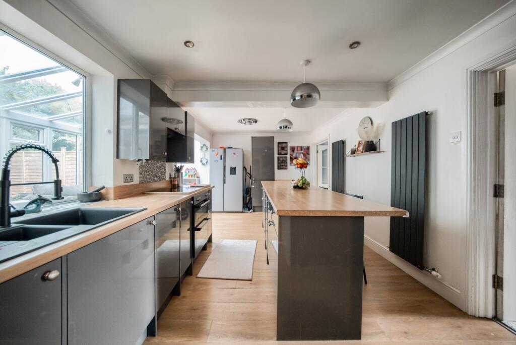 Additional image 9 of Meadow Road, Alcester, B49