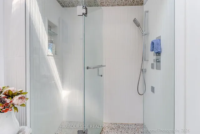 Additional image 17 of 591 Broadway Ave