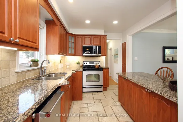 Additional image 9 of 74 Ferncroft Dr