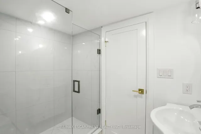 Additional image 33 of 821 SHADELAND Ave