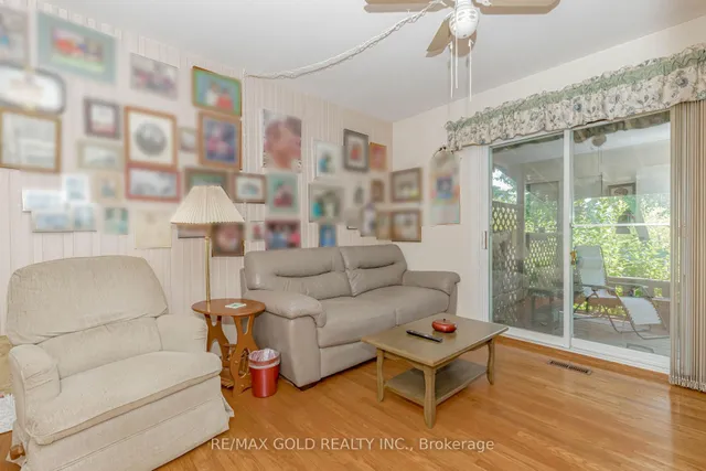 Additional image 26 of 31 Fallingdale Cres