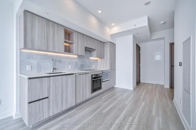 Additional image 11 of 17 Bathurst St Unit 3505