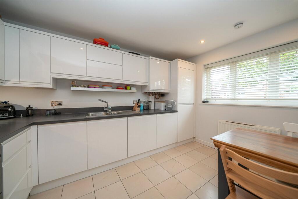 Additional image 4 of Waveney Road, Harpenden, AL5