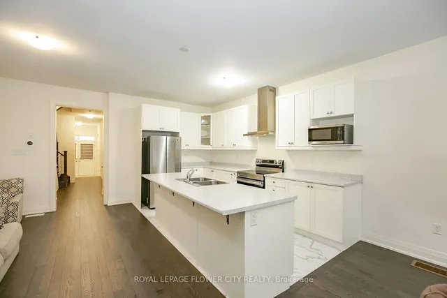 Additional image 18 of 114 Adventura Rd