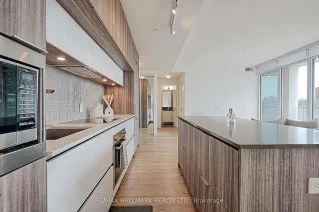 Additional image 13 of 151 Avenue Rd Unit 601