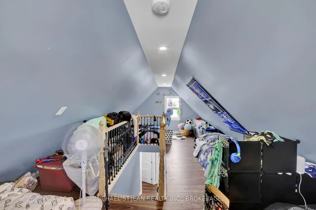 Additional image 30 of 6 Frederick Ave