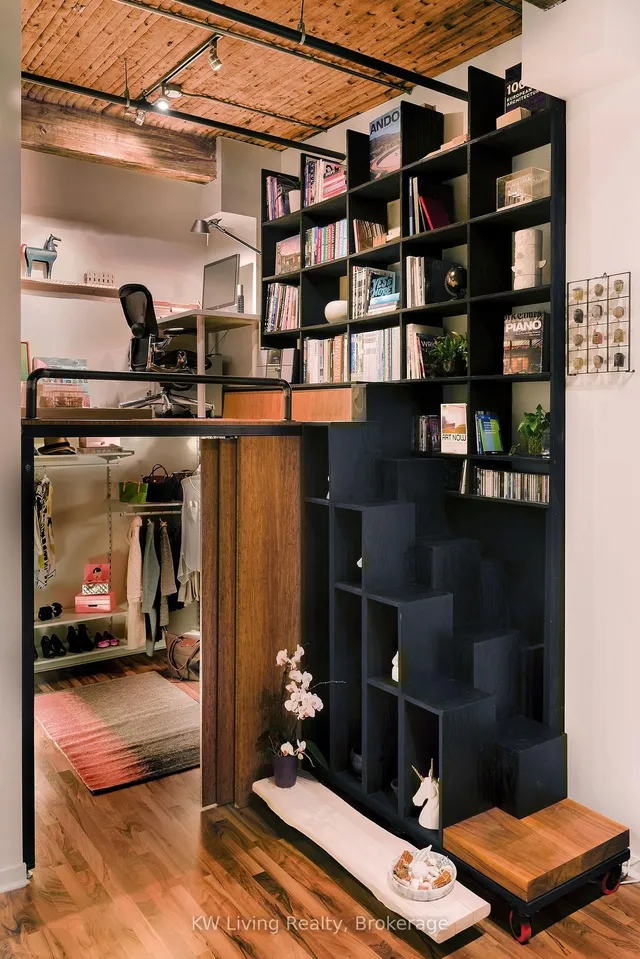 Additional image 13 of 736 Dundas St Unit 402