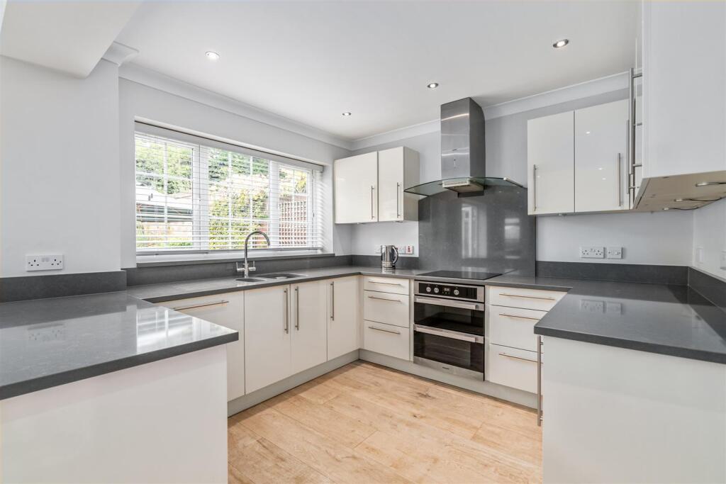 Additional image 21 of Beconsfield Close, Dorridge, Solihull