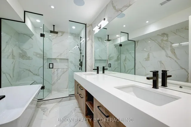 Additional image 17 of 59 Glen Manor Dr