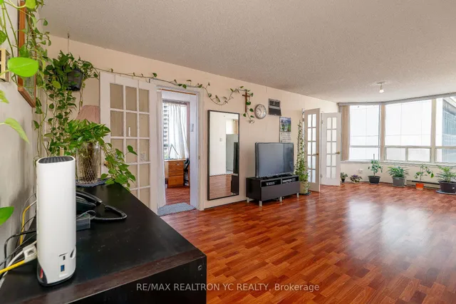 Additional image 12 of 30 Greenfield Ave Unit 614