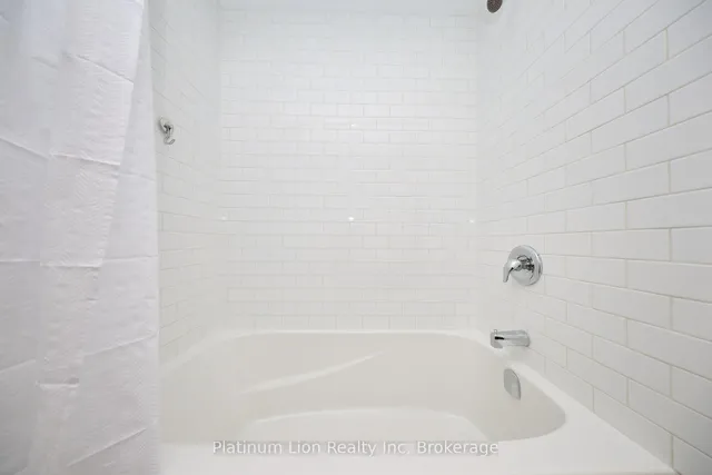 Additional image 24 of 73 Lloyd Davies Way