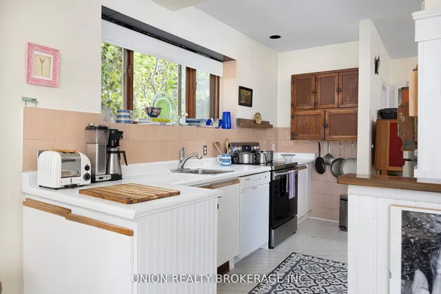 Additional image 15 of 32B Victoria Park Ave