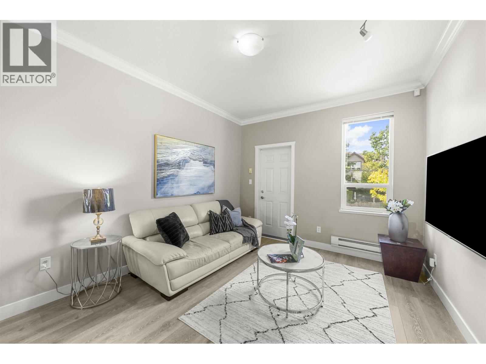 2 22788 WESTMINSTER HIGHWAY|Richmond, British Columbia V6V0B1