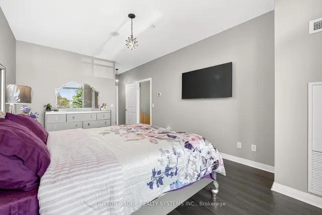 Additional image 35 of 55 Eglinton Ave Unit 104