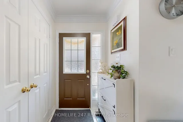 Additional image 12 of 25 Jeremiah Lane