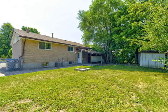 Additional image 35 of 28 Burgby Ave