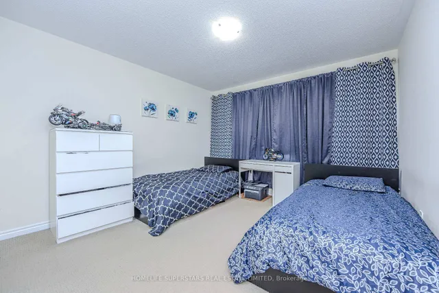 Additional image 37 of 1395 Chretien St