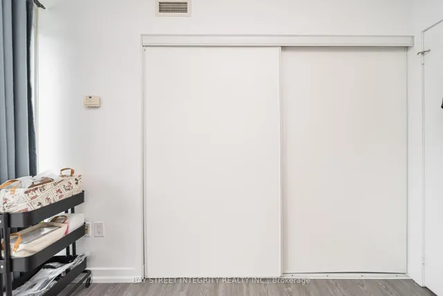 Additional image 22 of 25 Capreol Crt Unit 1103