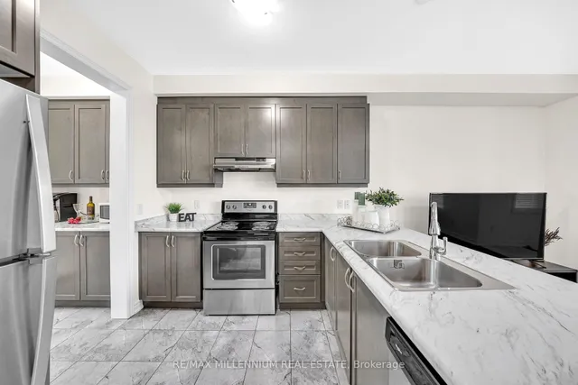 Additional image 10 of 86 Saint Dennis Rd