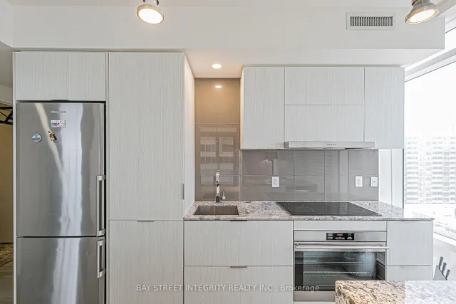 Additional image 5 of 1 Bloor St Unit 1110