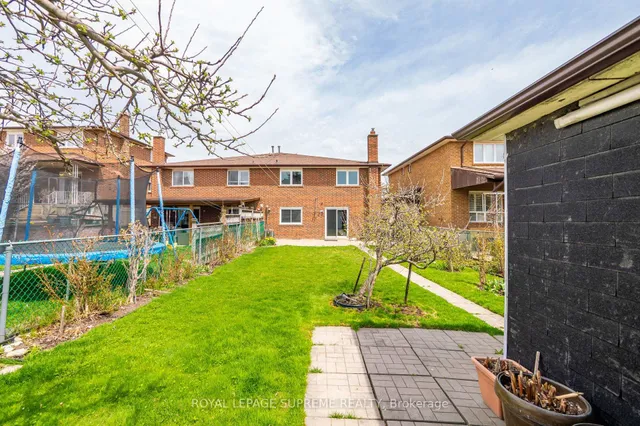 Additional image 49 of 28 Clubhouse Crt