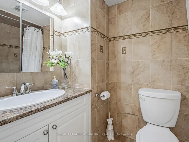 Additional image 3 of 60 Pavane Linkway Unit 1914