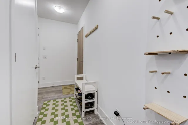 Additional image 9 of 3100 Keele St Unit 534