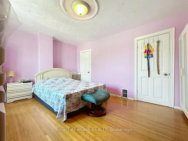 Additional image 13 of 132 Bellwoods Ave