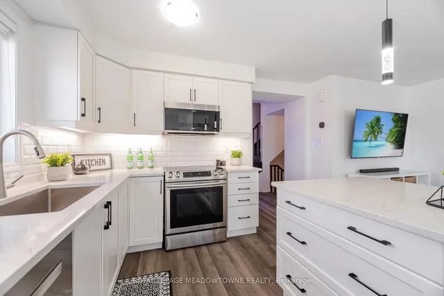 Additional image 21 of 898 Cactus Pt