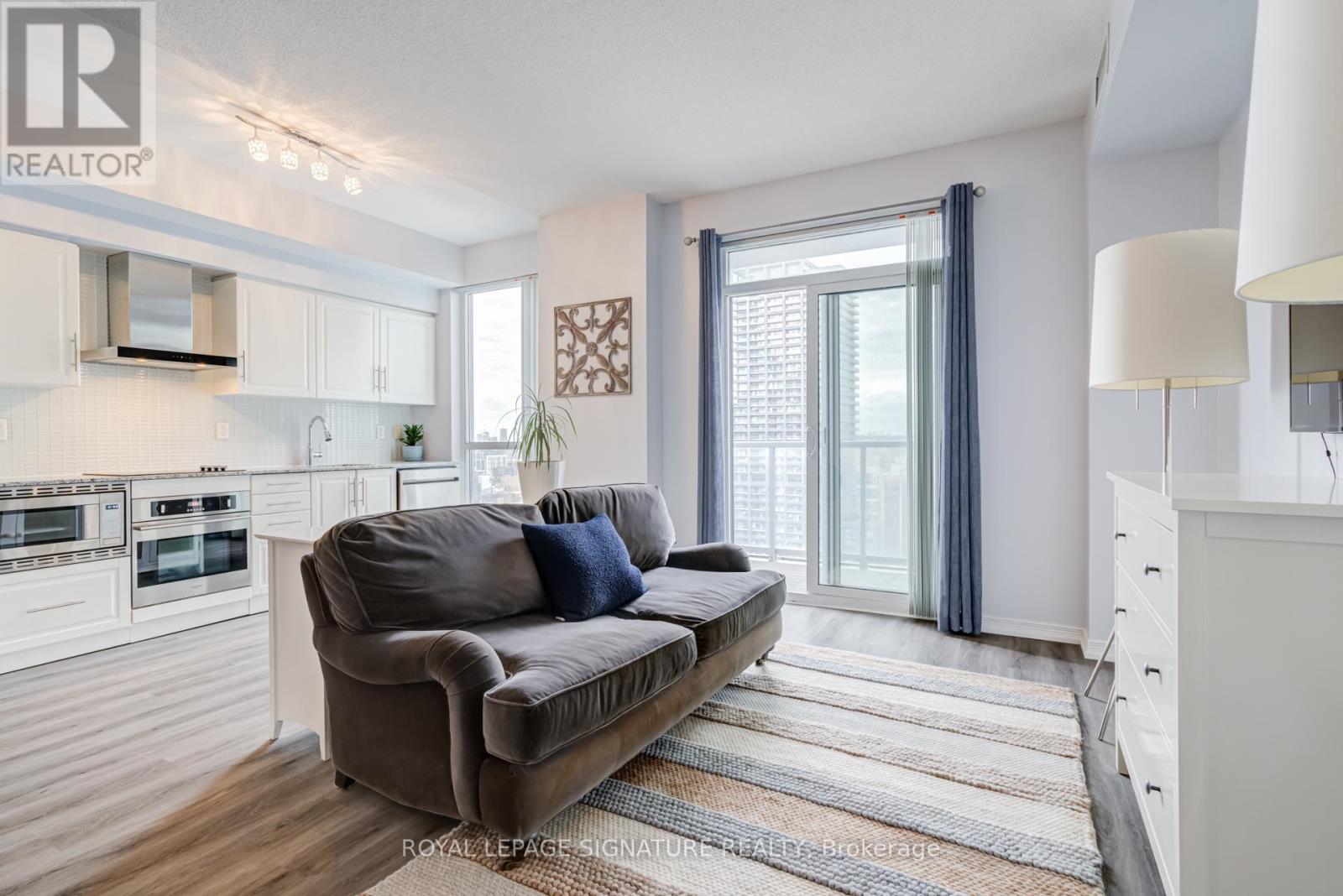 2108 - 352 FRONT STREET W|Toronto (Waterfront Communities), Ontario M5V0K3