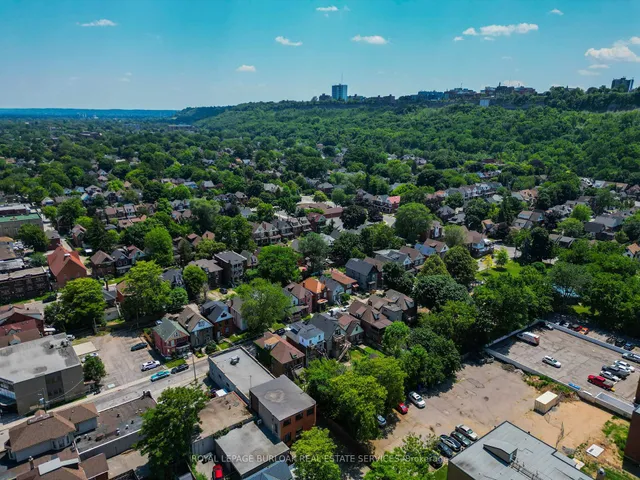 Additional image 46 of 22 Myrtle Ave