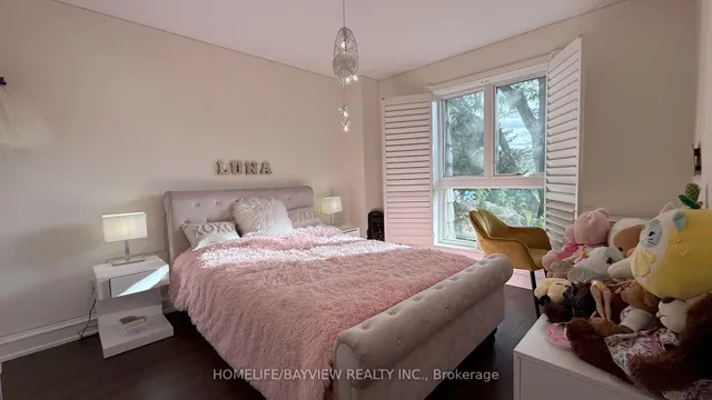 Additional image 30 of 85 Crimson Millway