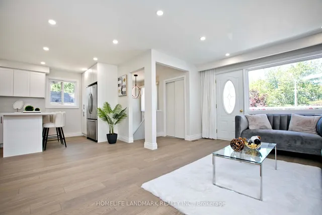 Additional image 4 of 39 La Peer Blvd