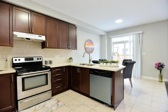 Additional image 17 of 71 Villadowns Tr