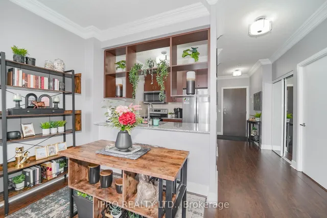 Additional image 23 of 135 Village Green Sq Unit PH21