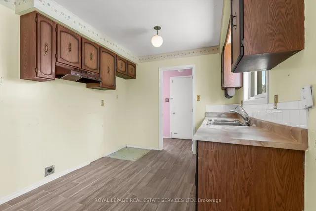 Additional image 7 of 43 Elmore Dr