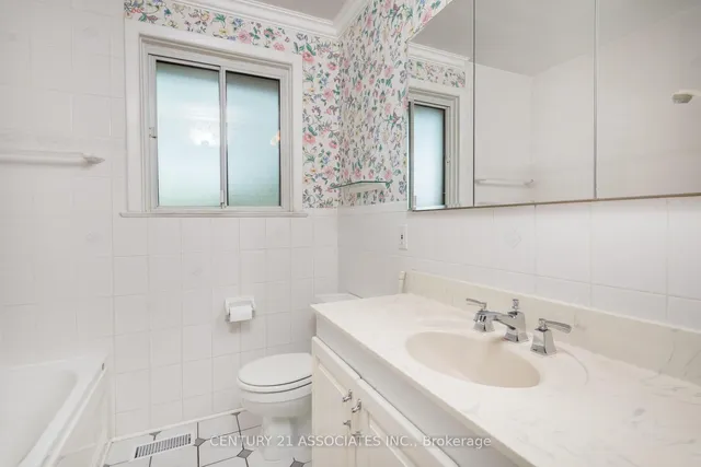 Additional image 19 of 11 Drury Lane