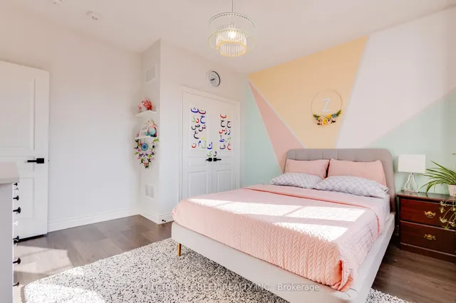 Additional image 24 of 1478 Day Terr