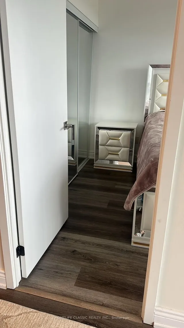 Additional image 9 of 29 Singer Crt Unit 3107