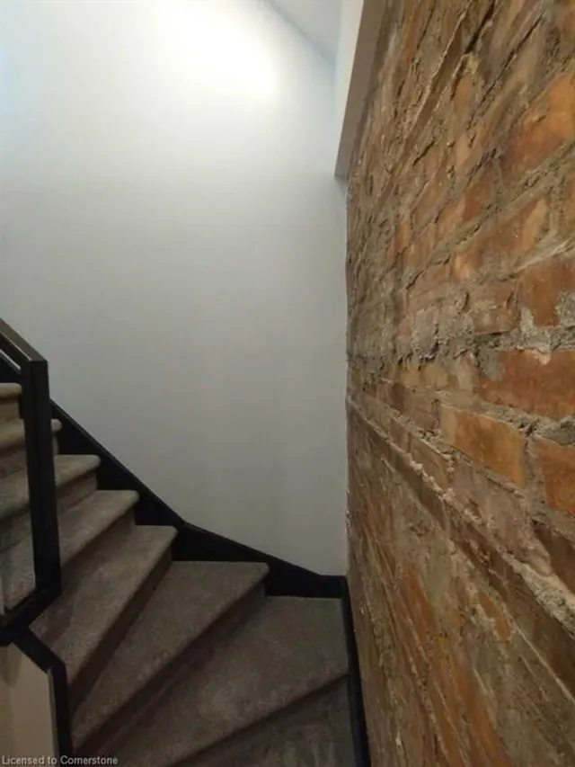 Additional image 23 of 102 Grant Ave