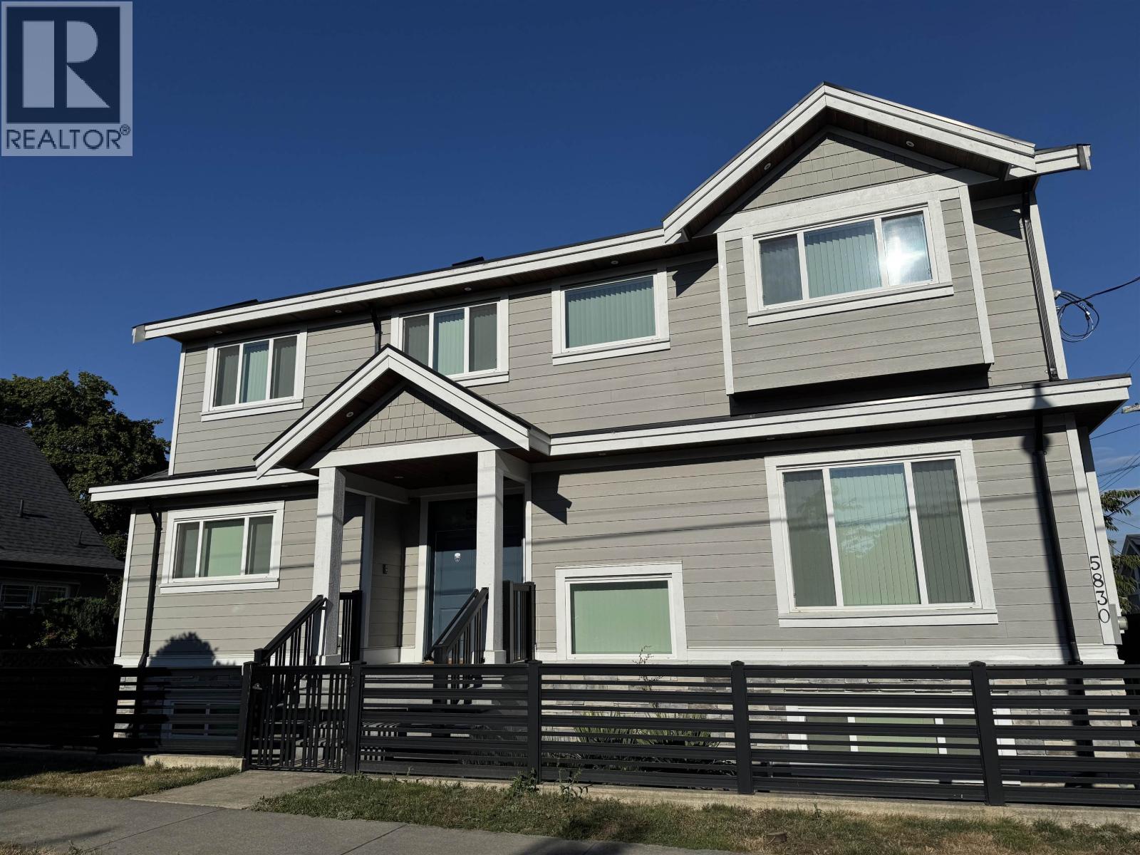 5828 QUEBEC STREET|Vancouver, British Columbia V5W2N9