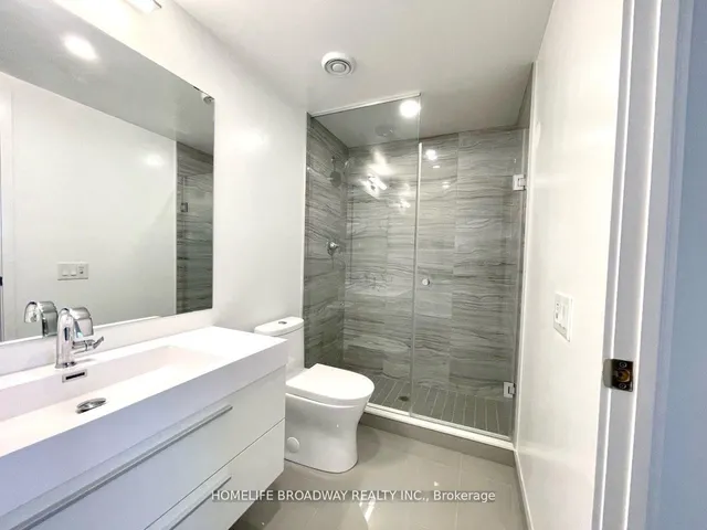 Additional image 26 of 39 Roehampton Ave Unit 1504