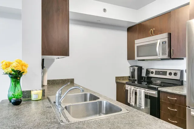 Additional image 23 of 35 Saranac Blvd Unit 411